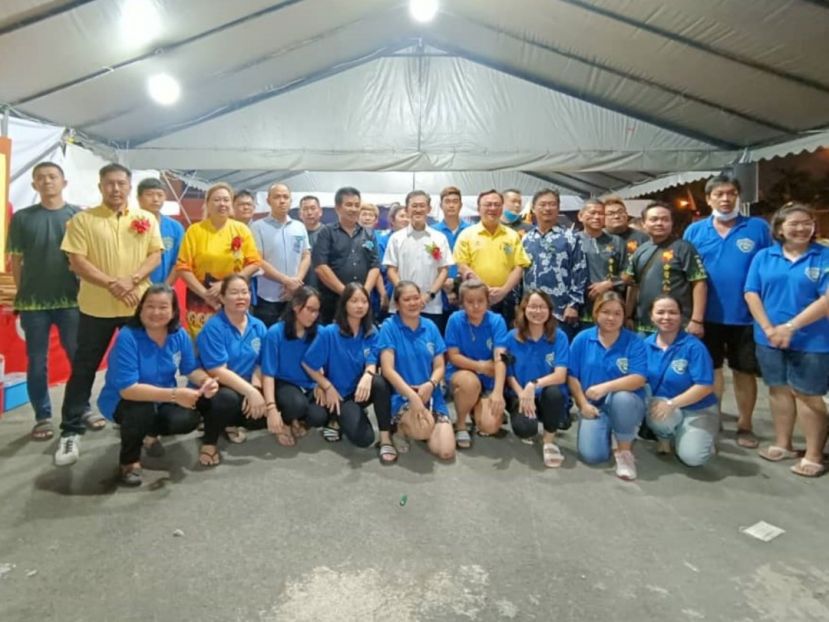 古晋八仙宫办盂兰胜会祭拜    罗克强与薛华东当嘉宾参与