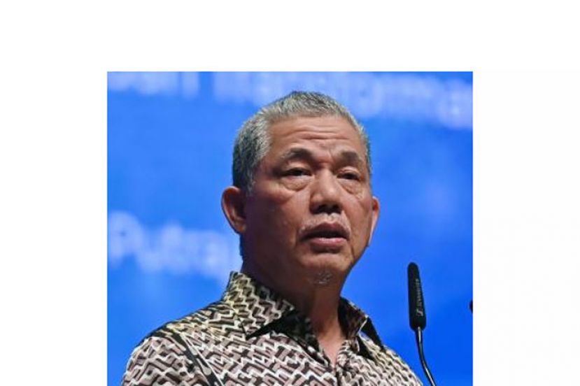 副首相拿督斯里法迪拉。