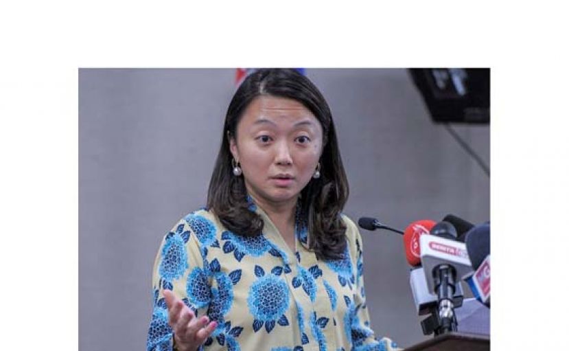 杨巧双。