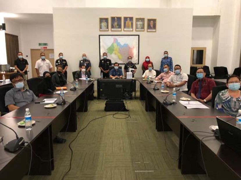 李景胜主持美里省预防焚烧活动会议。