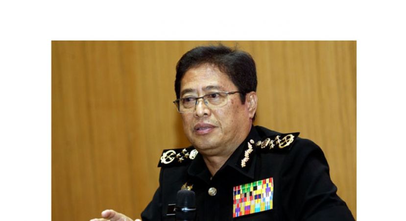 丹斯里阿占巴基。