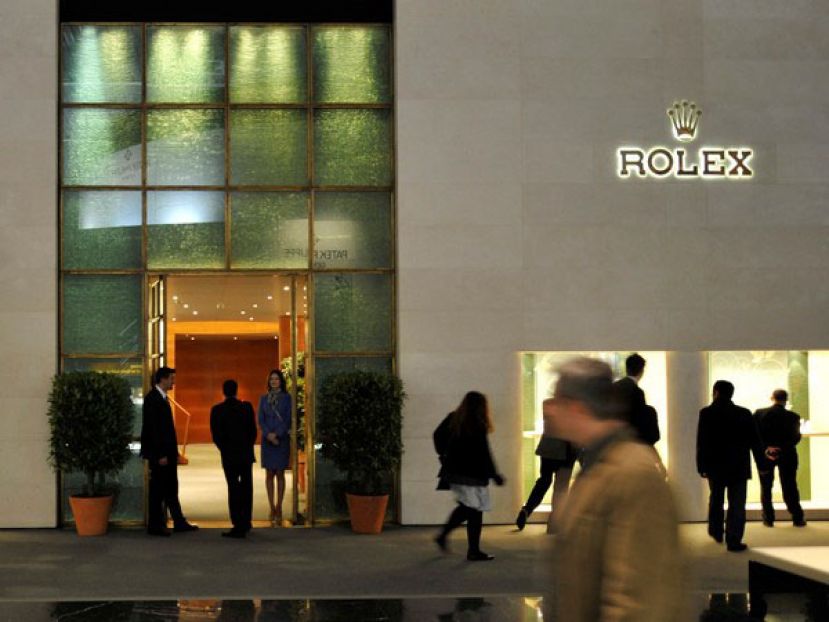 劳力士开始授权二手表认证。