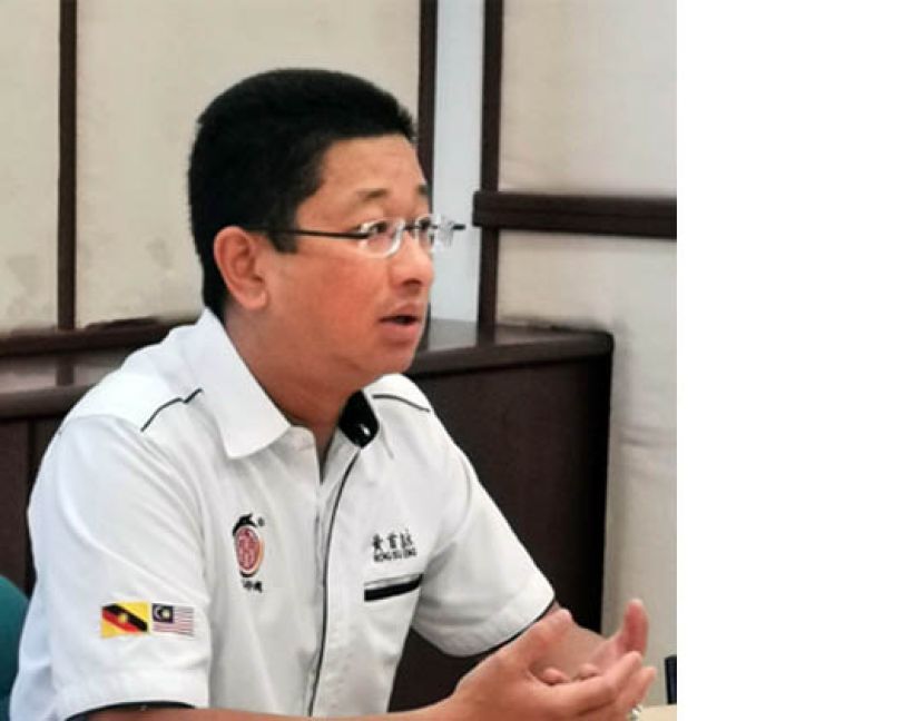 留华砂总会长黄首詠。