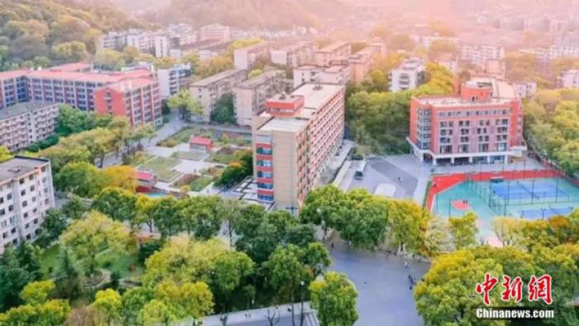 湖南大学校园。