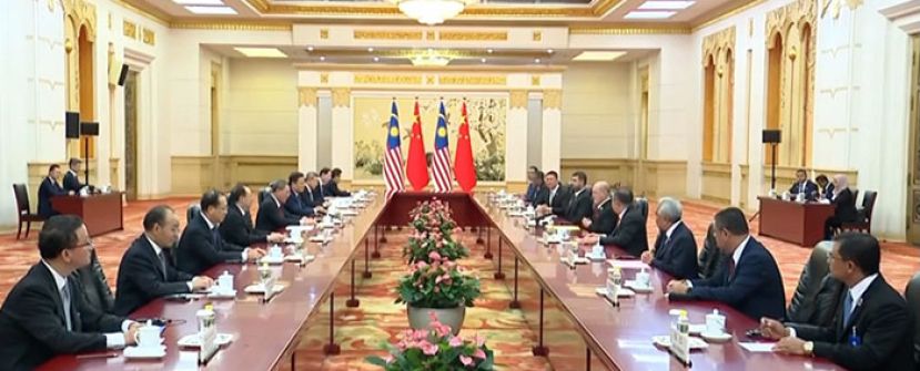 国家元首苏丹依布拉欣与总理李强举行双边会谈。