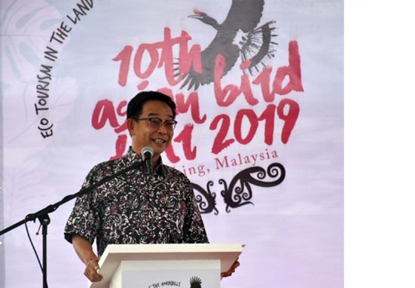 砂旅游、艺术、文化、青年与体育部部长拿督阿都卡林。