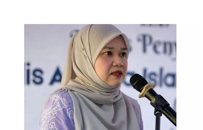 教育部长法丽娜。