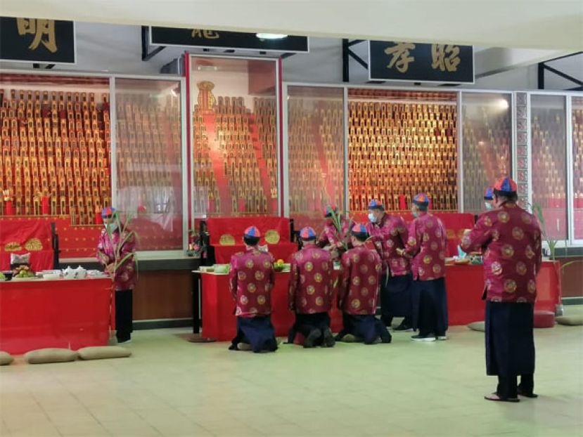 砂拉越德教会紫霞阁显德堂进行冬祭参拜仪式，庄严隆重。