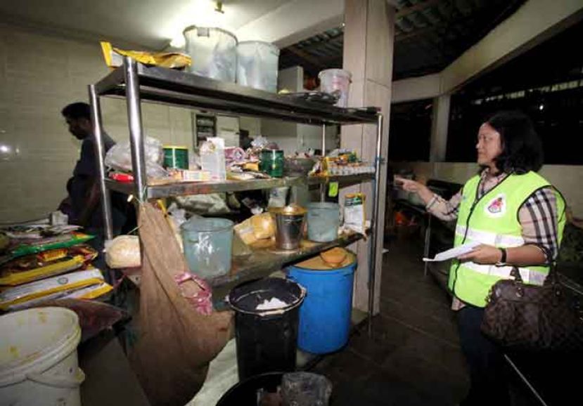 卫生部重视餐厅不卫生的问题   检查了6万3784家食肆