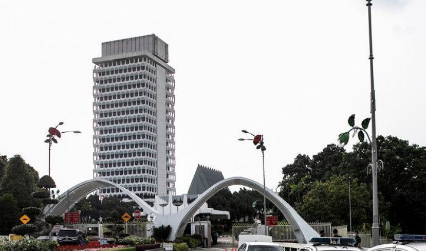 国会下议院休会　首相任限和检控分权修宪案再展延