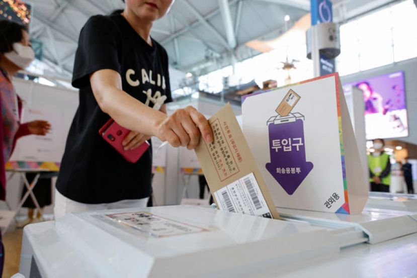 韩国即将进行国会选举，5、6日开放民众事前投票。