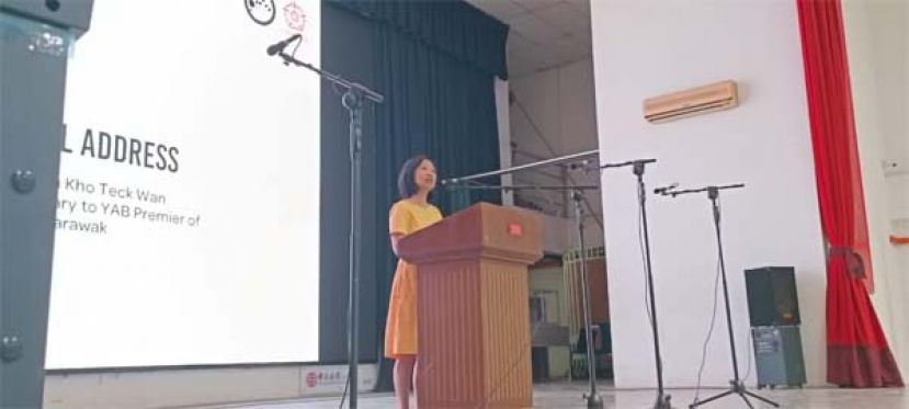 许德婉：砂拉越的发展经费主要集中在乡村郊区是很多在发展中国家的政策