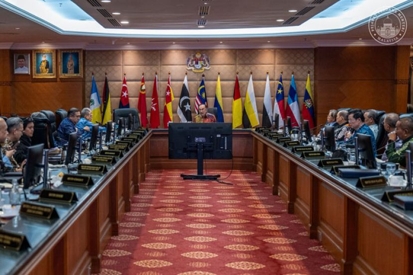 首相安华主持州大臣与首长特别会议。