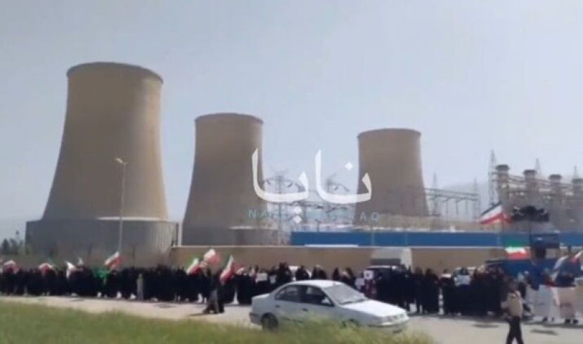 伊朗号召青年组人链护电厂。