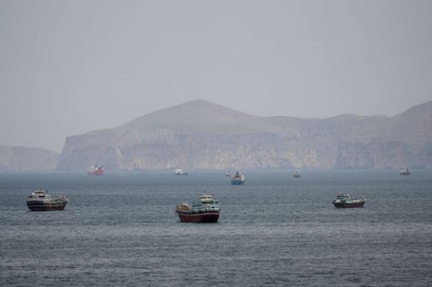 荷莫兹海峡船只。