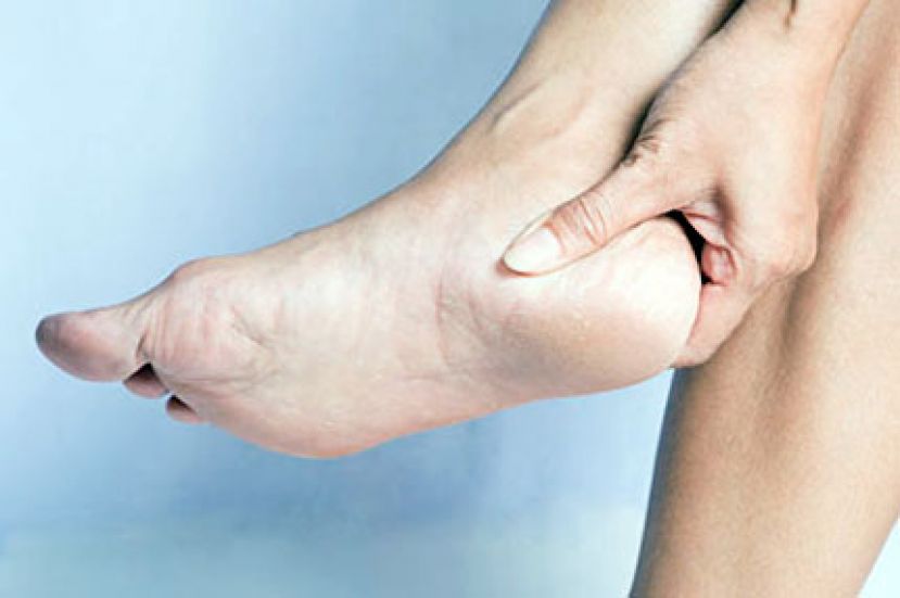 新鞋易磨破脚跟 三招防破皮