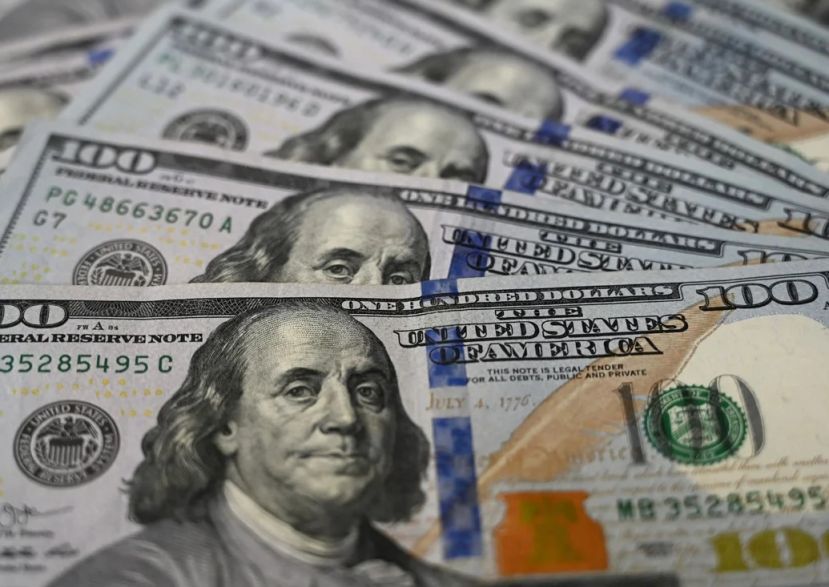 美半年预算赤字超5.7万亿，创历史次高。