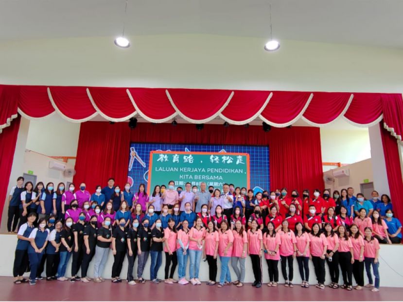 全体人员大合照。