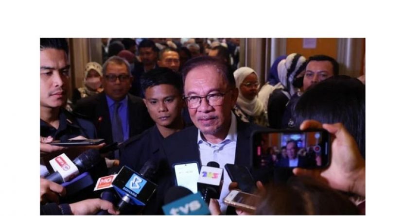 拿督斯里安华。