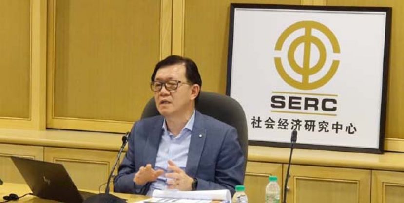 中总社会经济研究中心执行董事李兴裕。