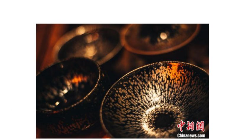 爱茶亦爱盏的苏东坡大学士用一句&ldquo;色味两奇绝&rdquo;道尽了建盏之美。
