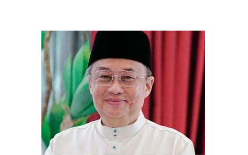 纳闽区国会议员苏海里。