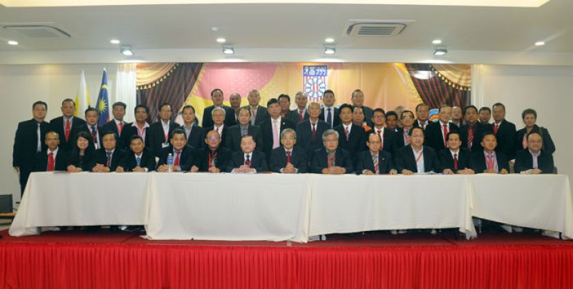 马福改选顺利，拿督斯里刘为强太平局绅受到代表一致支持，蝉联了总会长。