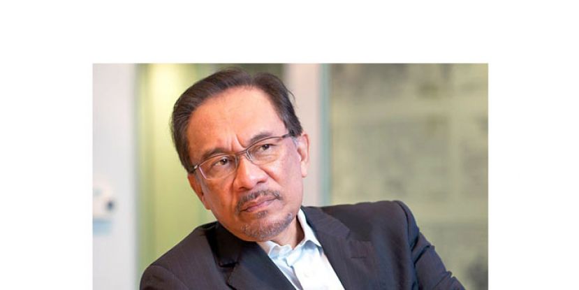 拿督斯里安华。