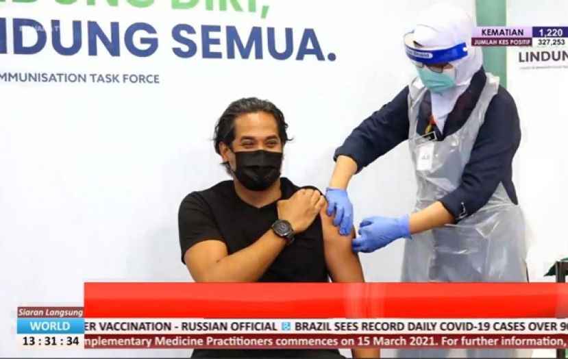 科学、工艺及革新部长凯里今日在林茂医院接种中国科兴（Sinovac）冠病疫苗。