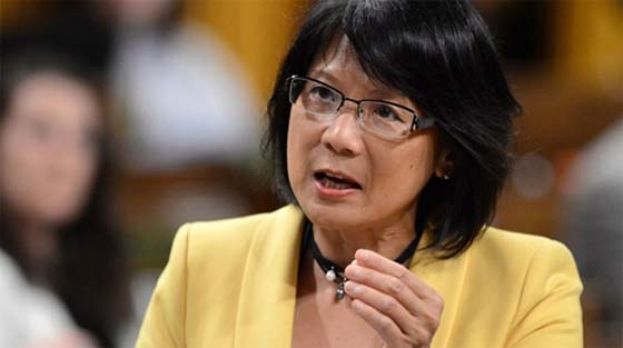 邹至蕙少年时随父母移居多伦多，曾任多伦多首位亚裔女性市议员。