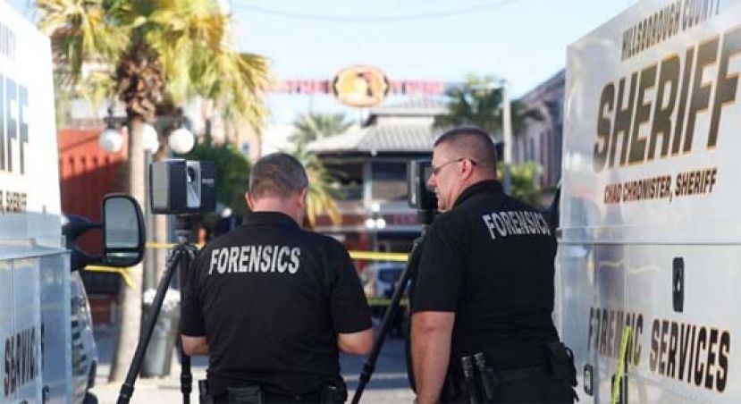 美国万圣节期间枪击事件，已至少11死76伤。