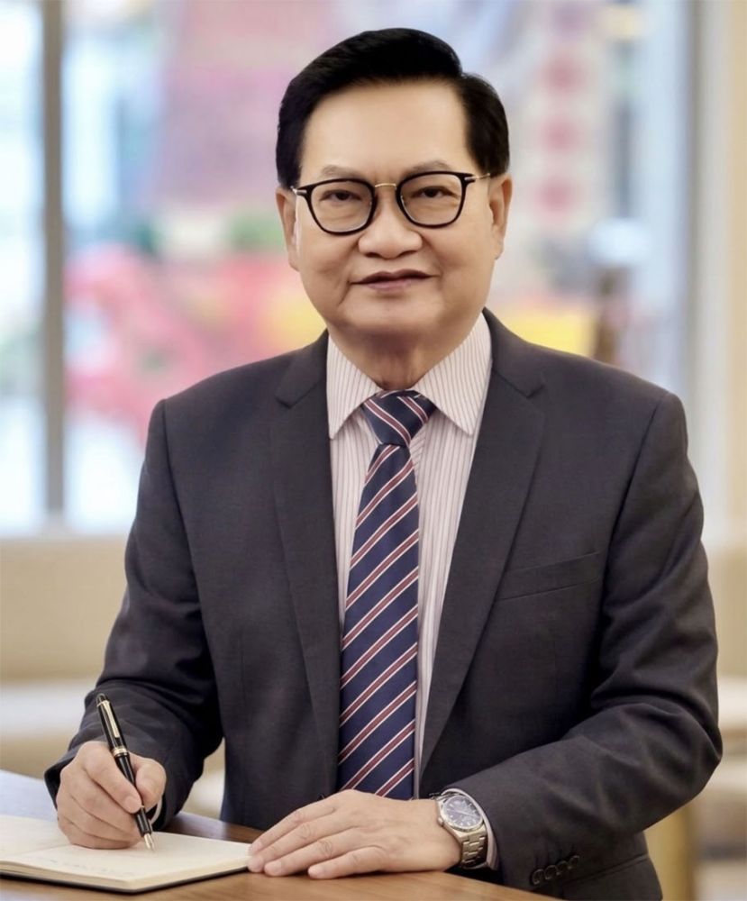 斯木省华总会长拿督吴标生博士。