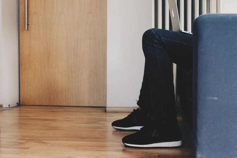 日本政府首次展开蛰居族调查。