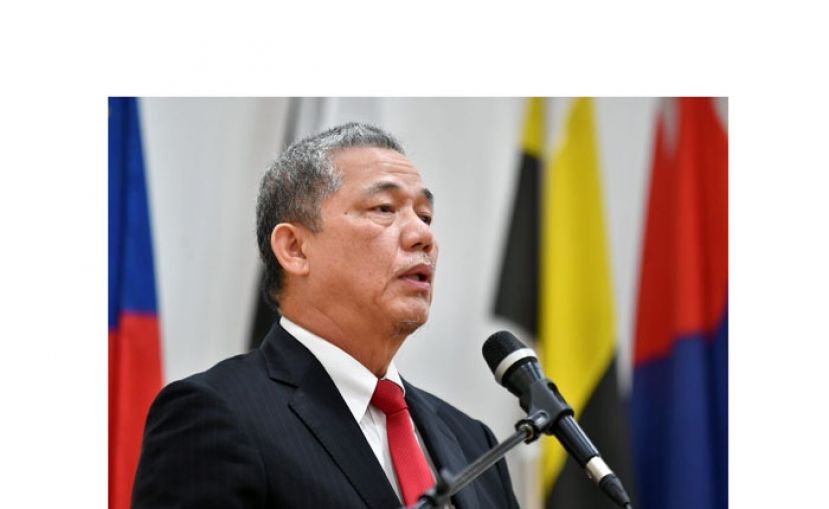 副首相拿督斯里法迪拉。