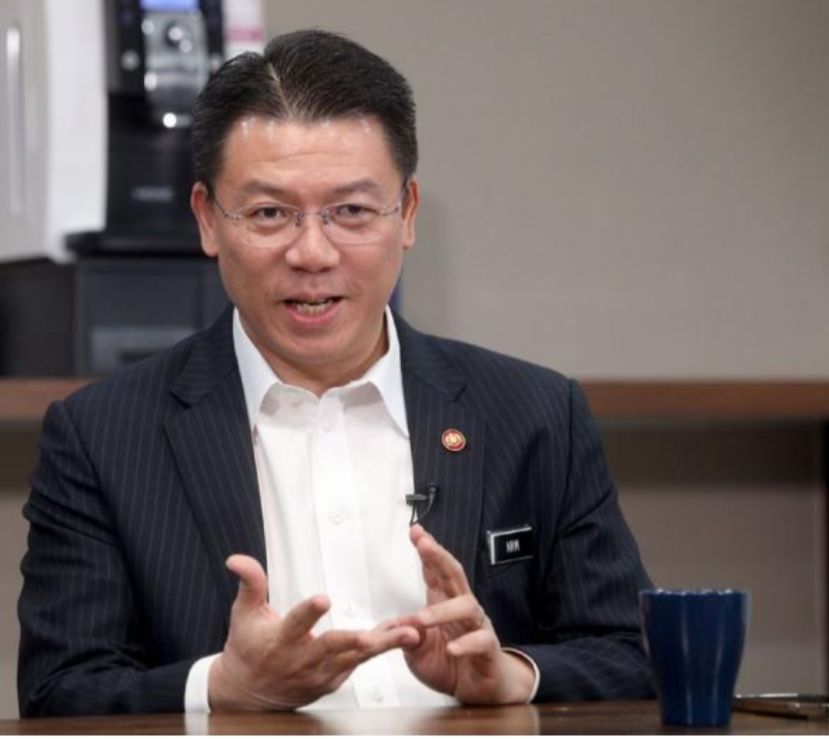 倪可敏：孩子乱抛垃圾需要缴付罚款