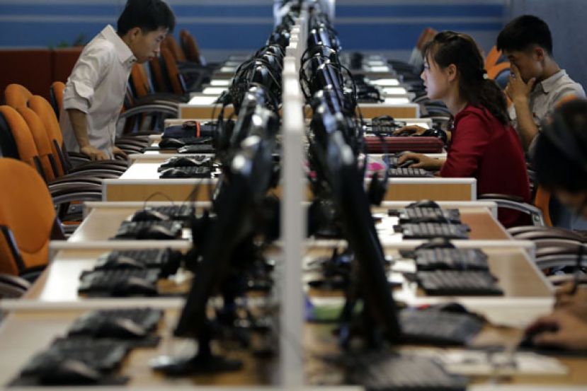 朝鲜派遣中、俄两国的技术人员以远距办公为美国公司工作，将数百万美元薪资汇回朝鲜。