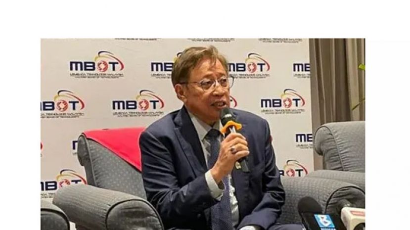 砂总理阿邦佐哈里。