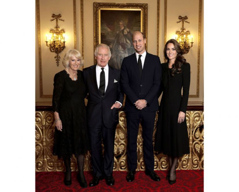 英国白金汉宫1日发布最新官方照片。