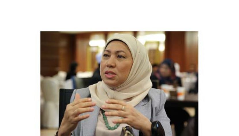 拿督斯里南希苏克里。