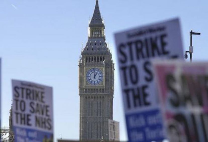 英国护士举行大罢工　部分医院宣布进入紧急事件状态