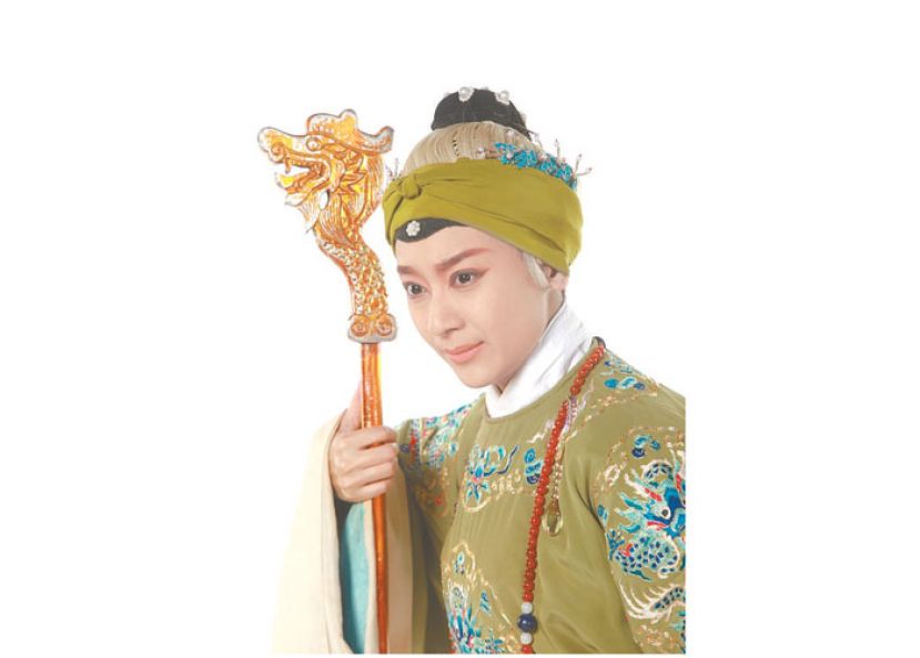 侯宇是一名优秀的青年老旦演员。