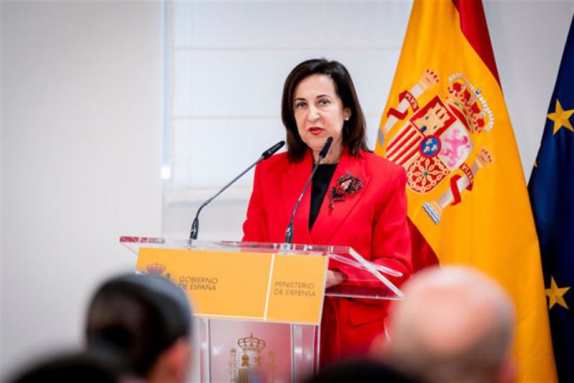 西班牙国防部长罗夫雷斯表示，当局已对涉及伊朗战争的美国飞机关闭领空。