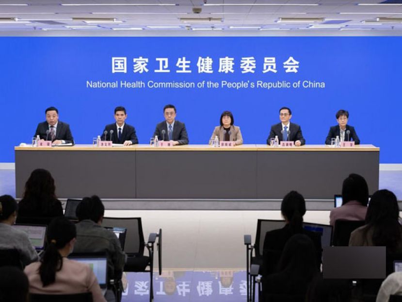 中国卫健委近日召开记者会。