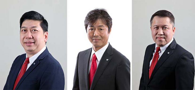 左起为马来西亚佳能营销公司商业成像解决方案(BIS)部门主管孔祥隆，马来西亚佳能总裁兼首席执行员吉家雅人及马来西亚佳能营销公司影像通讯业务部(ICB)主管郑俊贤。