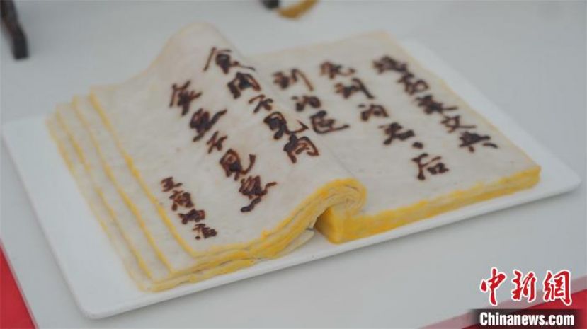 起源于钟祥的特色菜肴蟠龙菜，历经500年传承与创新，如今其&ldquo;飘香&rdquo;寻常百姓家。