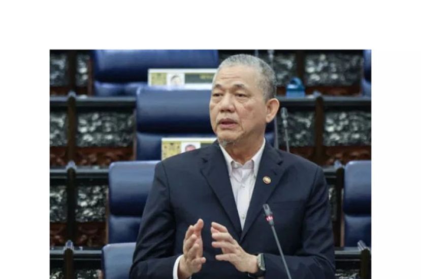 副首相拿督斯里法迪拉。