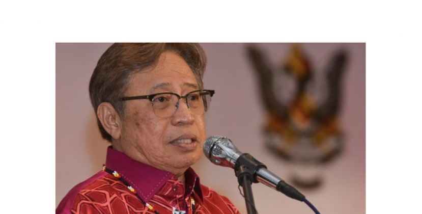 砂总理拿督巴丁宜阿邦佐哈里。