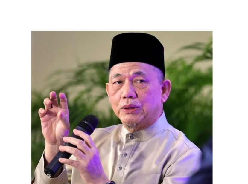 副首相拿督斯里法迪拉。