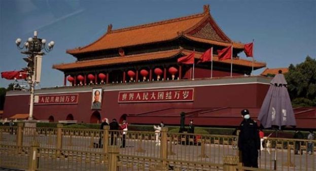 中国对韩国等9国试行免签政策。