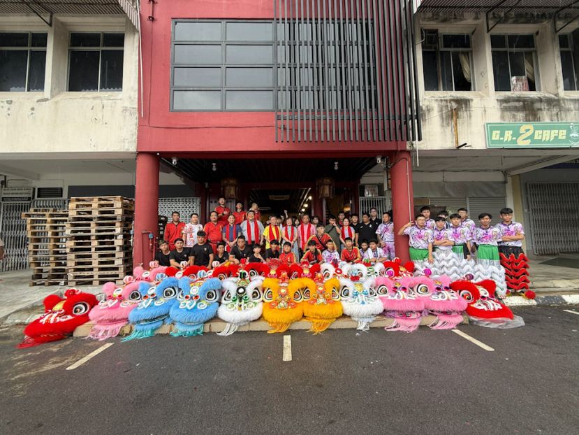 沈桂贤：砂拉越手工制作舞狮头名扬国际 远销美国及中国